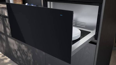 Siemens BI710D1B1B Warming Drawer. Available to order please call.